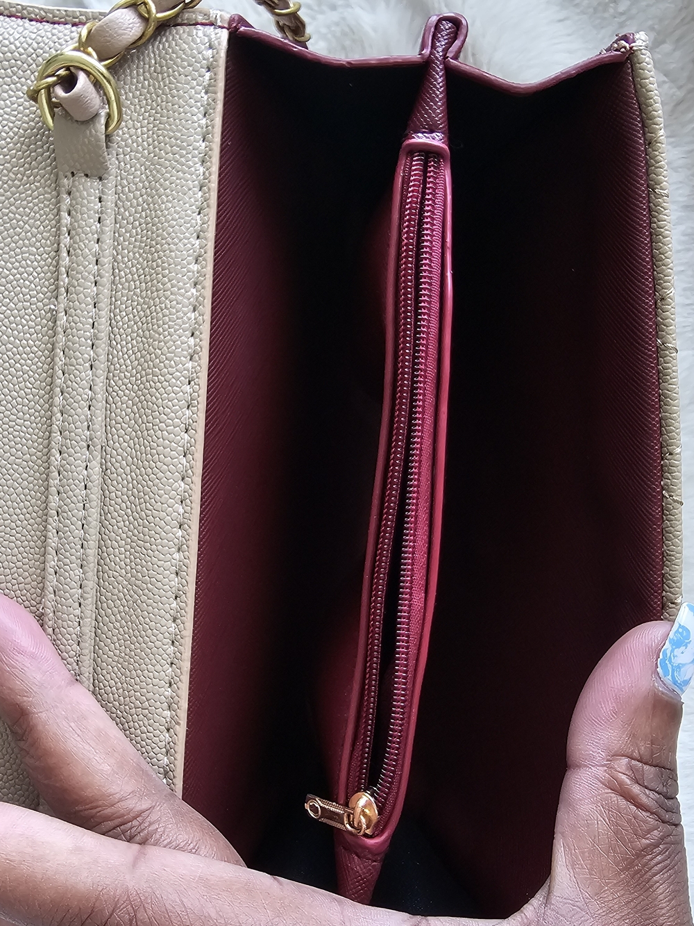 Beige Quilted Chain Crossbody Bag - Designer Style - Picture 3 of 5